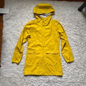 Herschel Supply Company Women’s Yellow Raincoat. Size Sml. GREAT Condition.